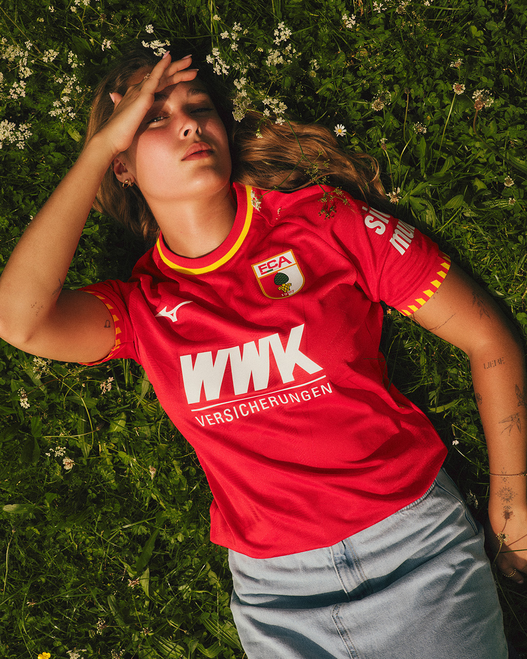 Dit zijn de FC Augsburg voetbalshirts 2025-2026