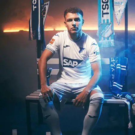 Dit zijn de TSG Hoffenheim voetbalshirts 2024-2025