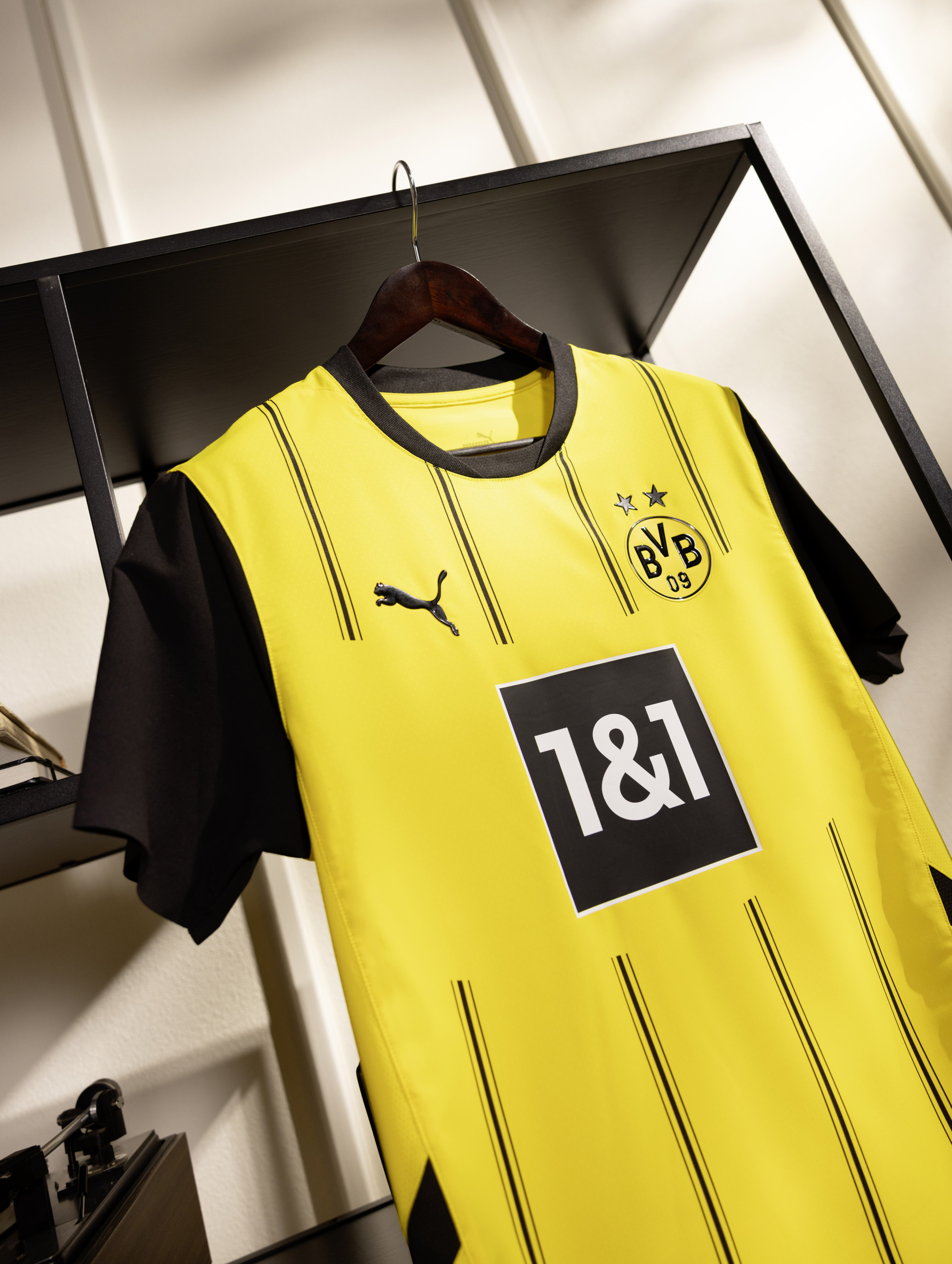 Borussia Dortmund thuisshirt 2024-2025 geïnspireerd door voetbalshirt 1996-1997