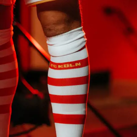 Dit is het FC Köln carnavalsshirt 2025-2026