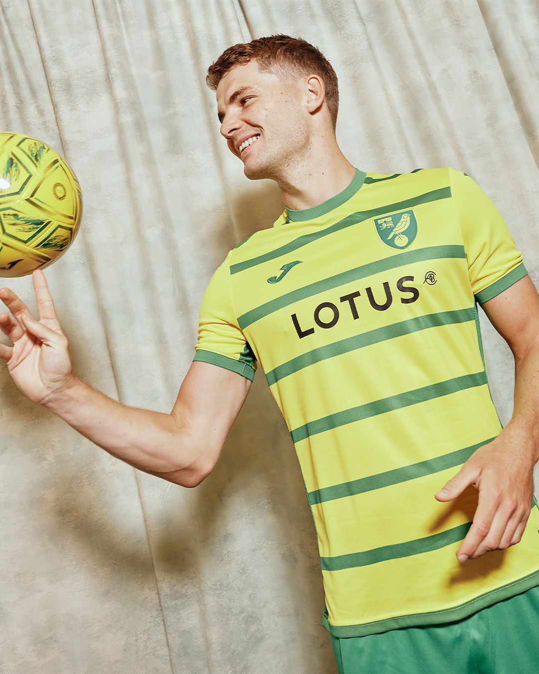Norwich City voetbalshirts 2023-2024