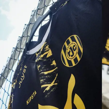 Dit zijn de Roda JC voetbalshirts 2024-2025