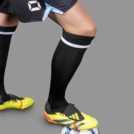 RKC Waalwijk voetbalshirts 2024-2025 bevatten banen!