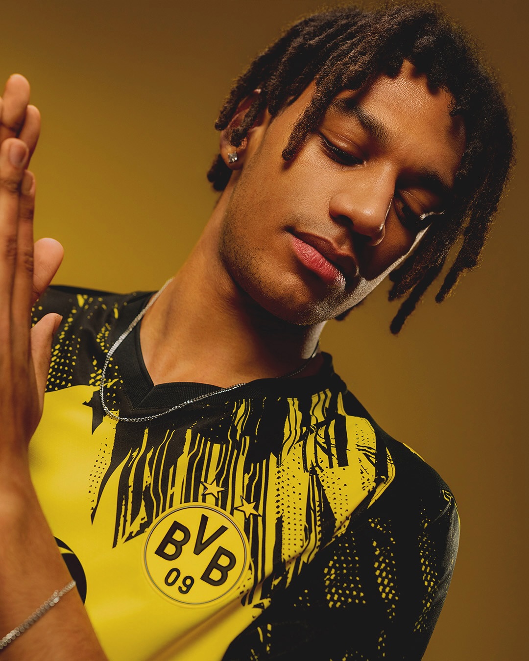 Borussia Dortmund thuisshirt 2025-2026 ode aan sfeer in stadion!