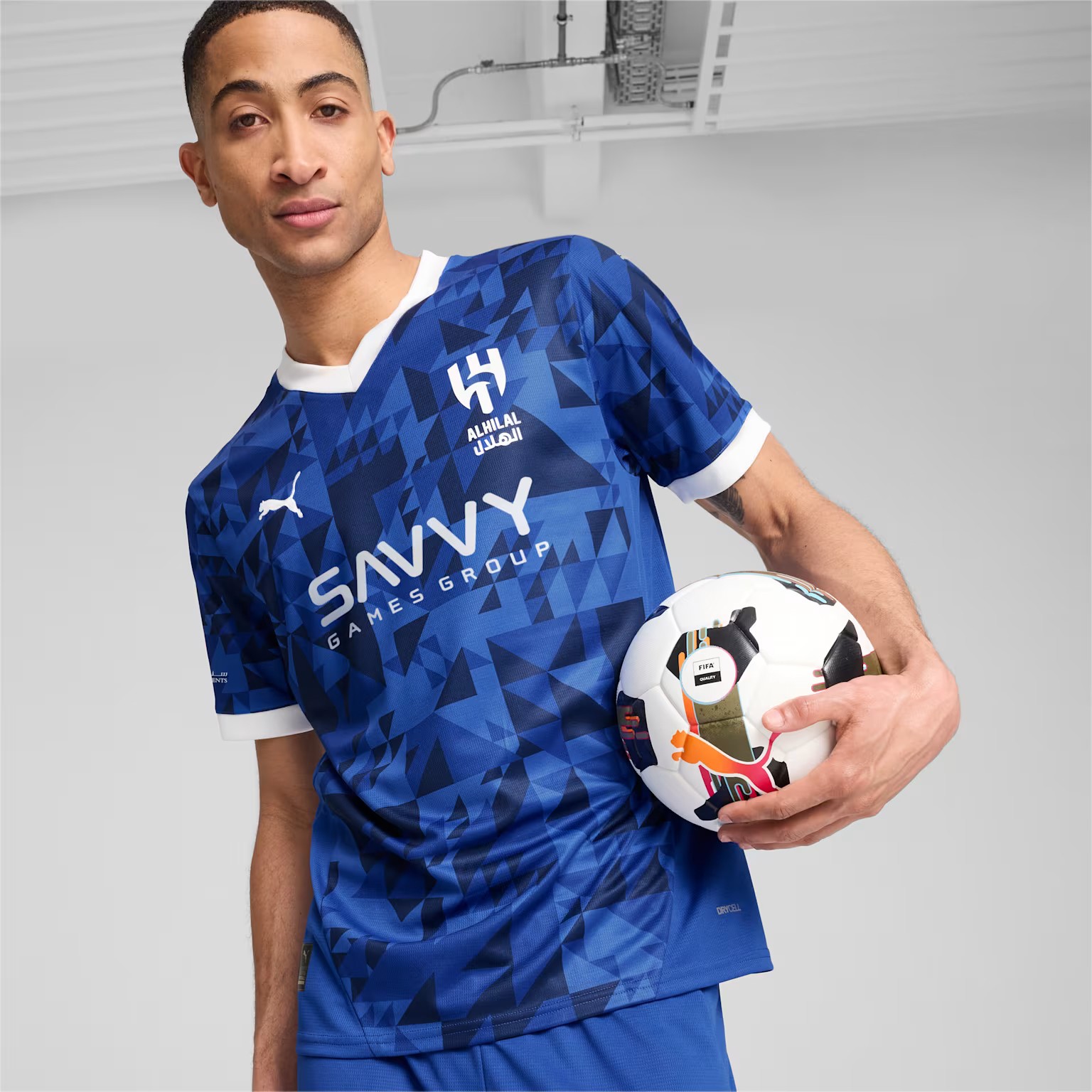 Alle Al-Hilal voetbalshirts 2024-2025 bevatten speciaal patroon