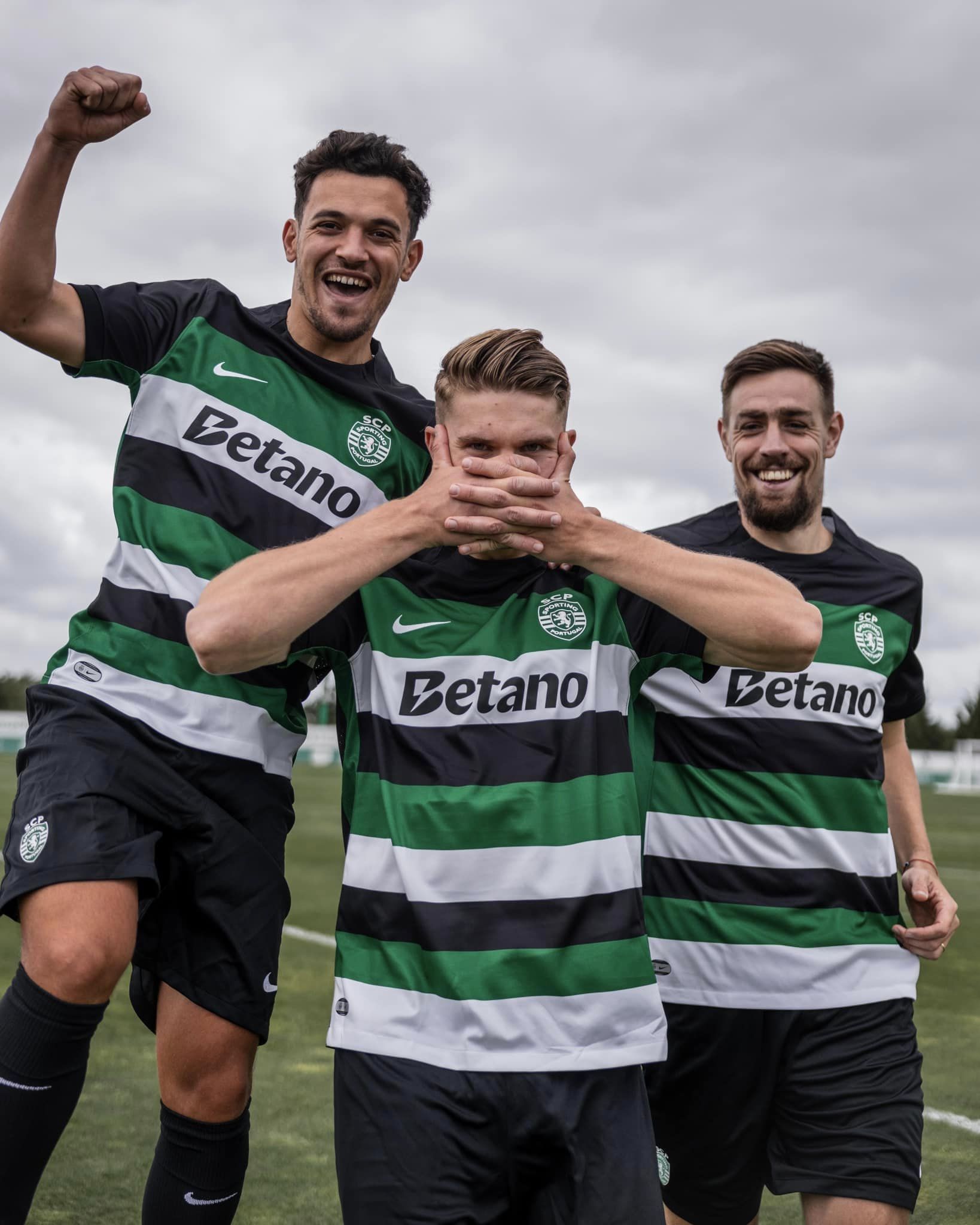 Sporting Lissabon voetbalshirt 20242025 eerbetoon aan Stromp en Europa