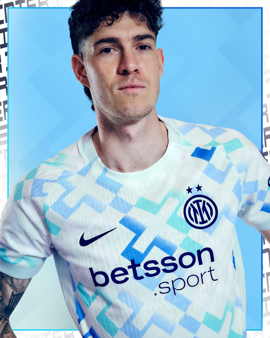 Inter Milan uitshirt 2025-2026 geïnspireerd door kernwaarden en mode!