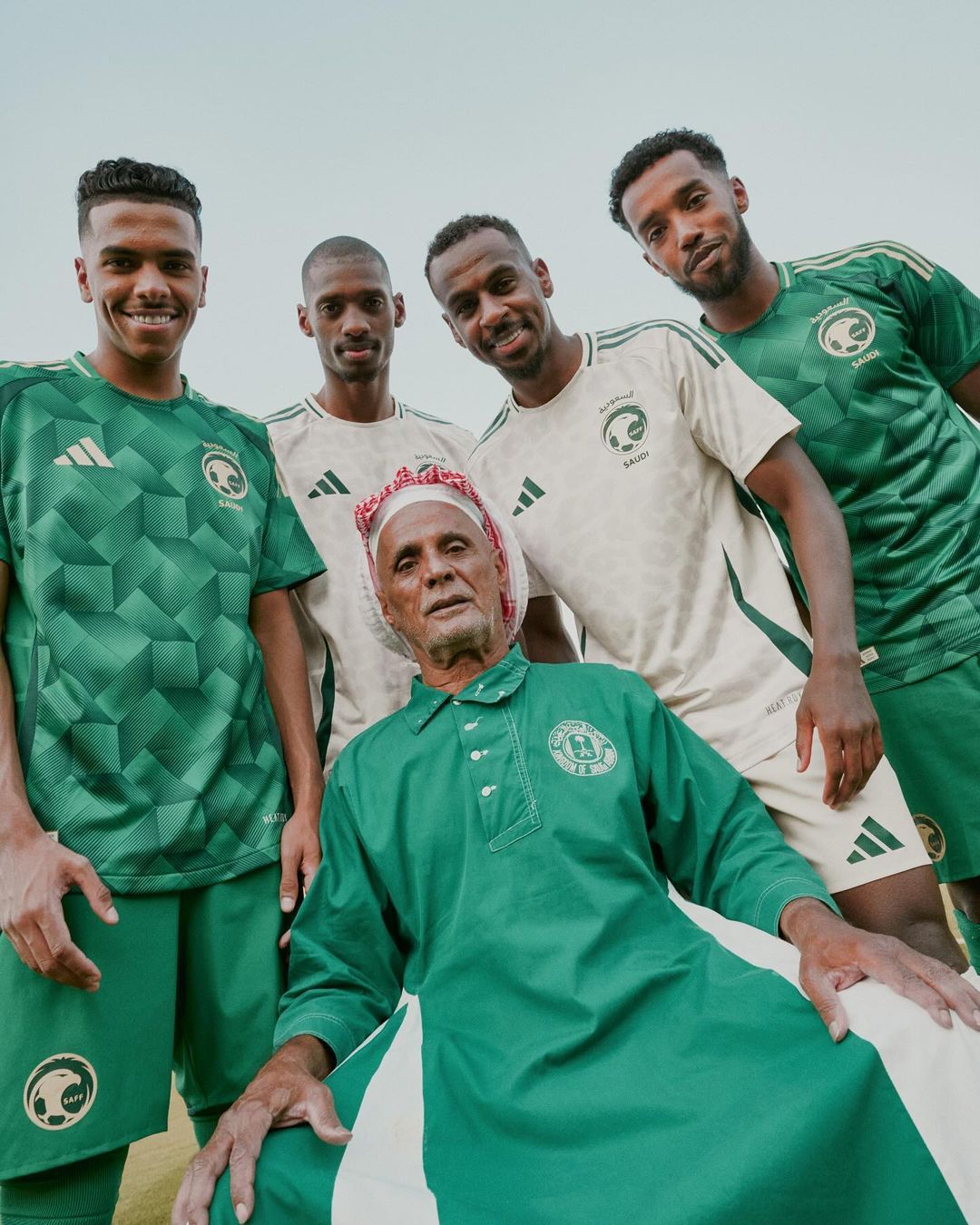 Saoedi-Arabië voetbalshirts 2024-2025 geïnspireerd door futuristisch project