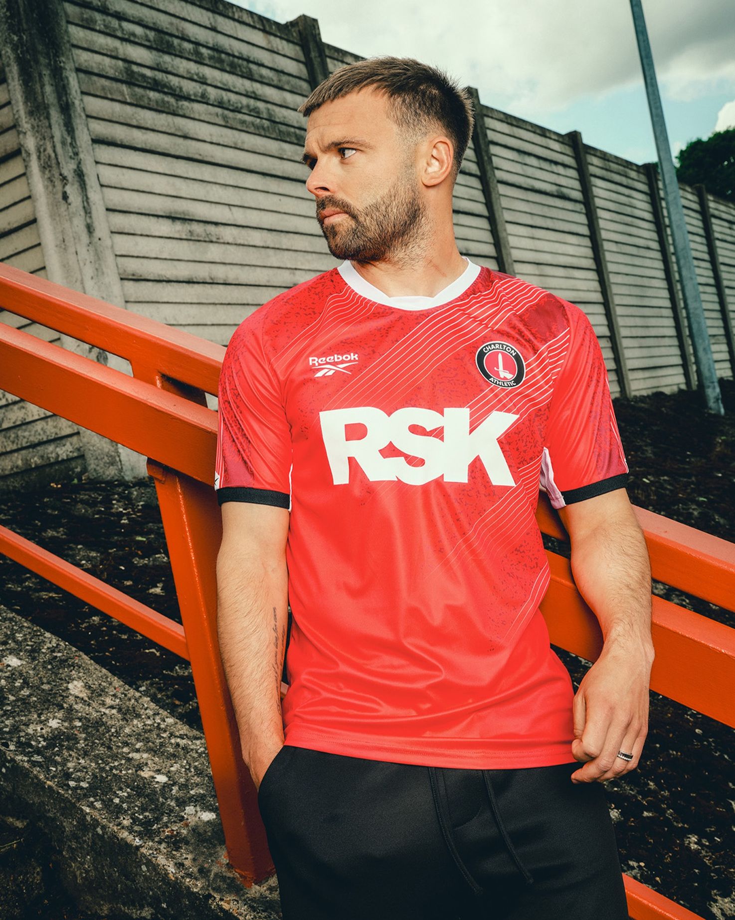 Dit zijn de Charlton Athletic voetbalshirts 2025-2026