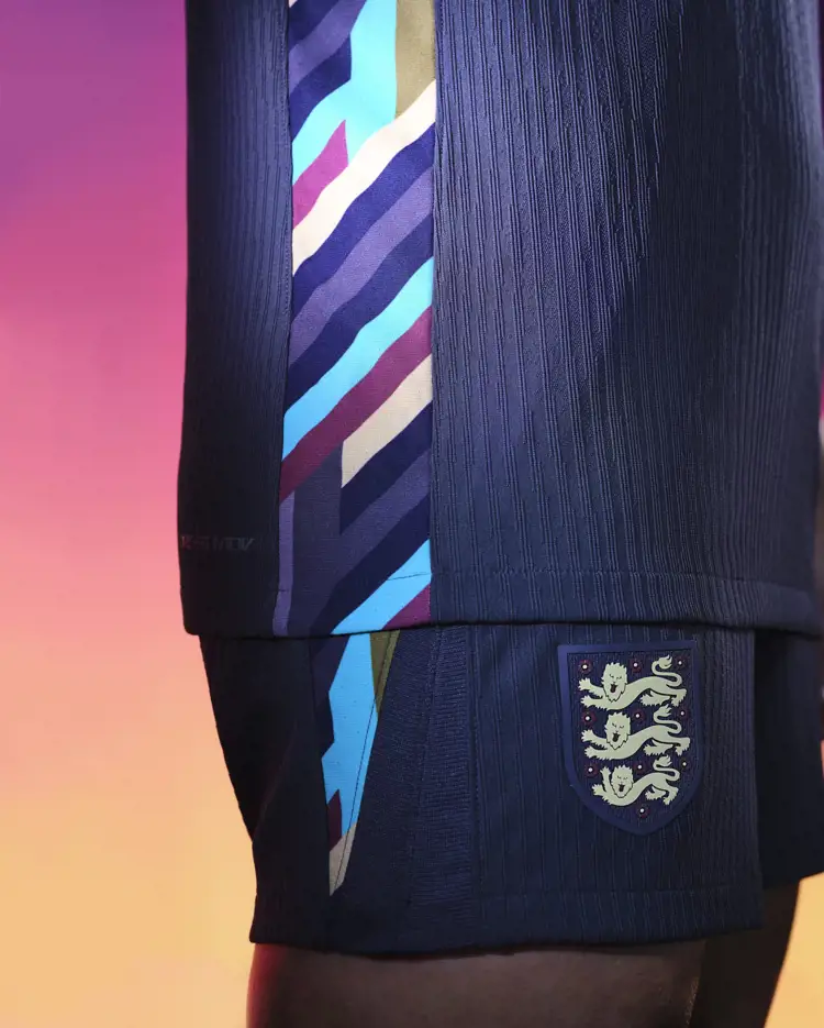 Engeland EK 2024 uitshirt is paars! 