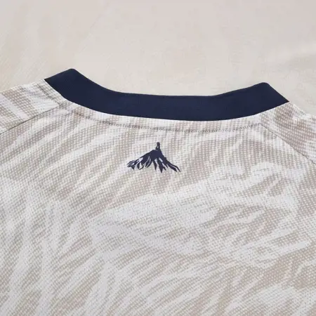 Dit zijn de CA Osasuna voetbalshirts 2024-2025 van Macron