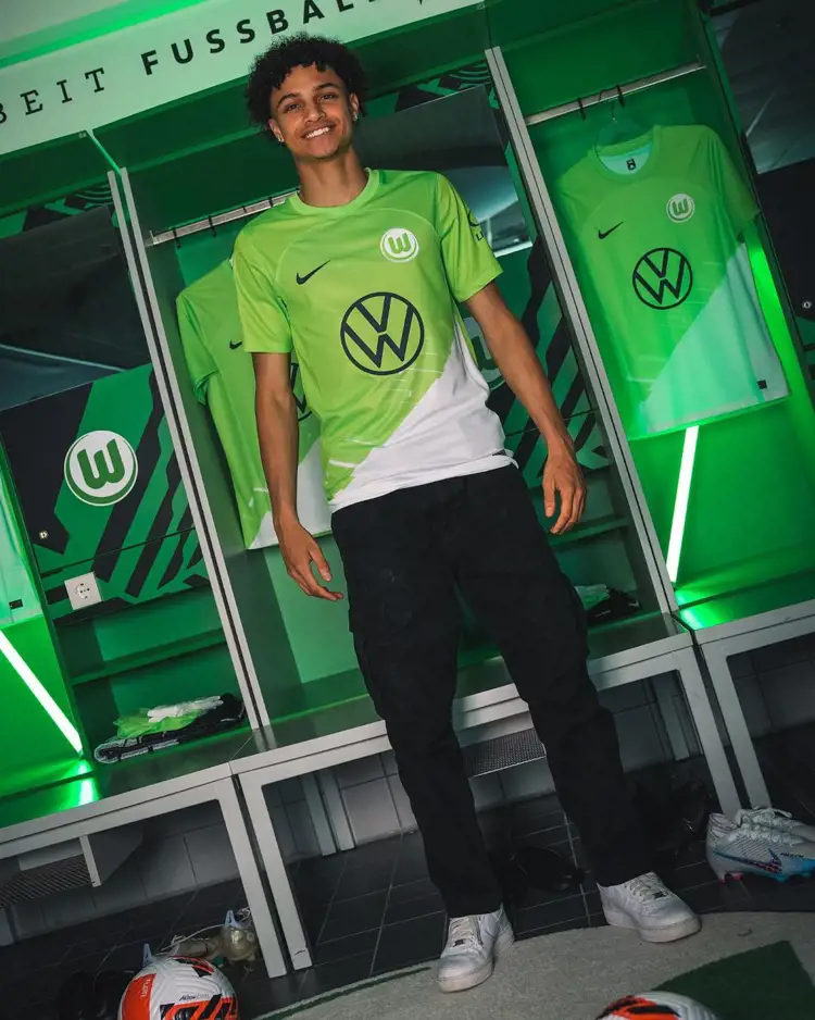 VFL Wolfsburg voetbalshirts 2023-2024