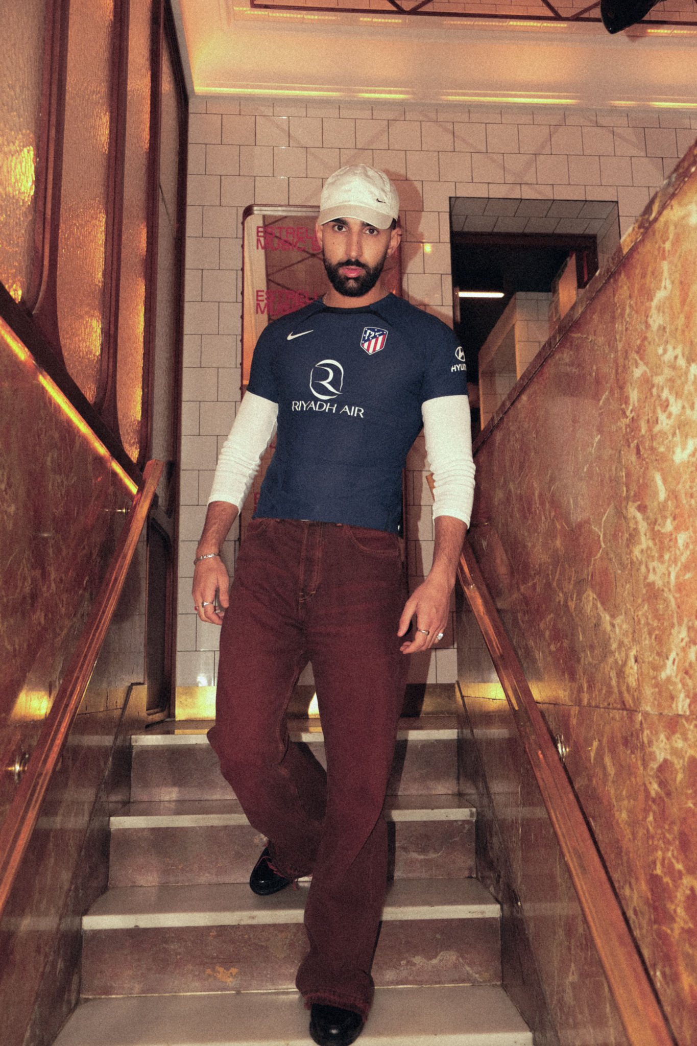 Atlético Madrid 4e voetbalshirt 2024 geïnspireerd door nachtelijk Madrid