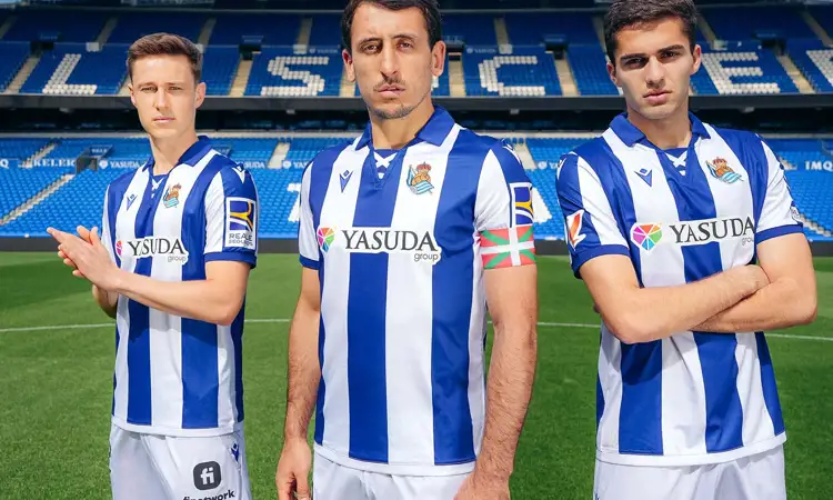 Real Sociedad voetbalshirts 2024-2025 tribuut aan retro shirts en stadion