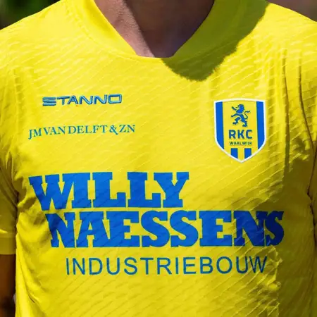 RKC Waalwijk voetbalshirts 2024-2025 bevatten banen!