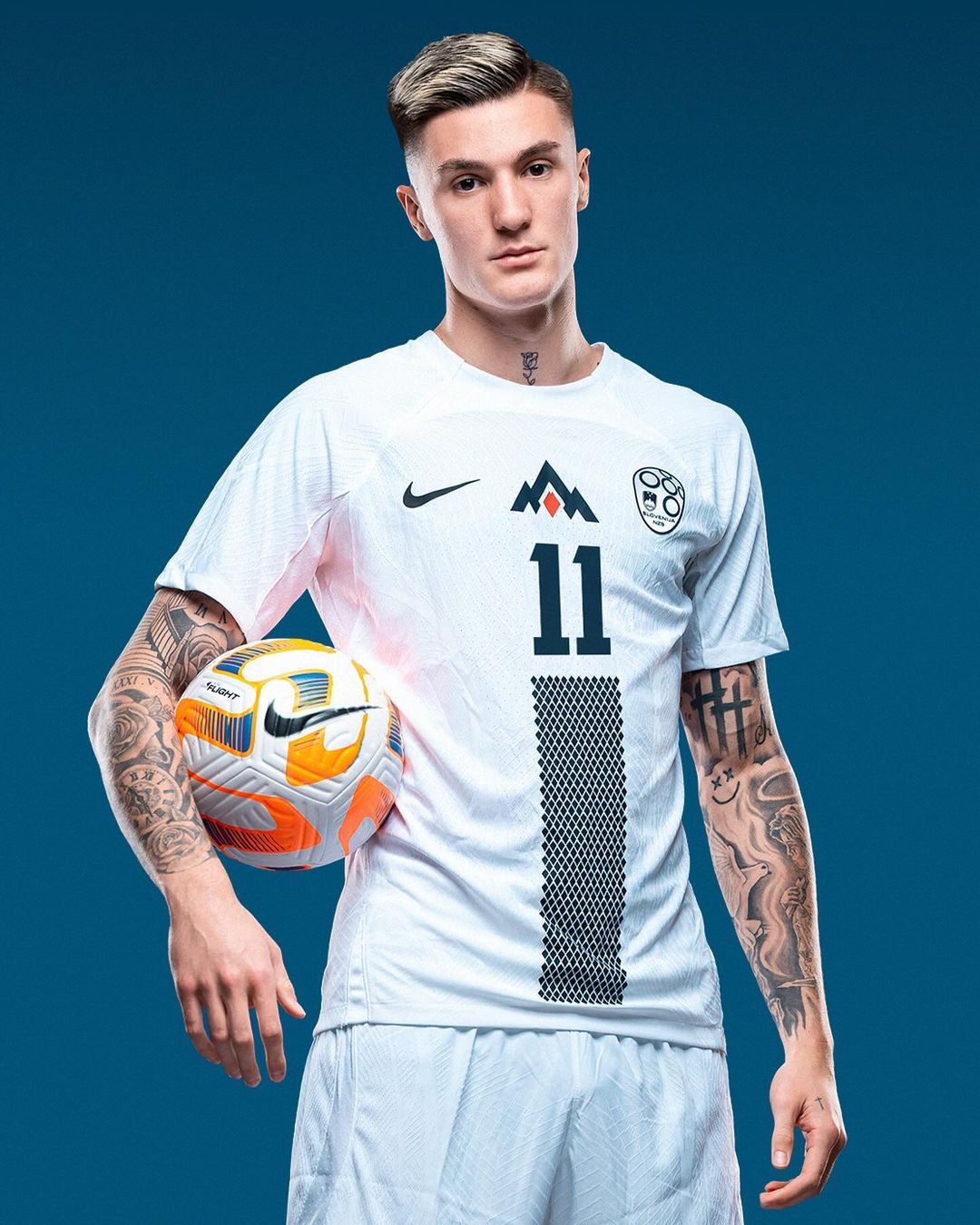 Slovenië EK 2024 voetbalshirts geïnspireerd door de Triglav