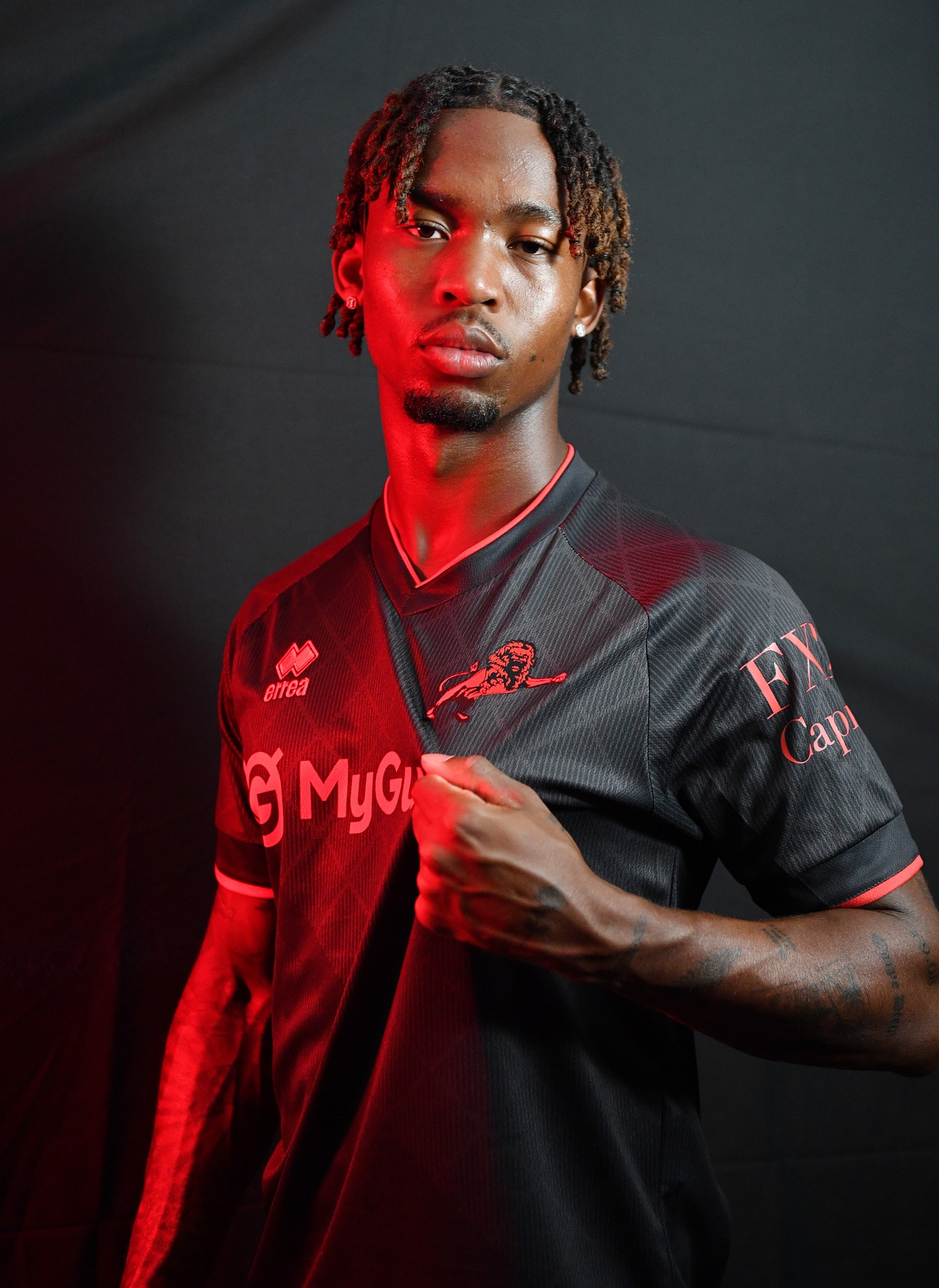 Dit zijn de Millwall FC voetbalshirts 2025-2026