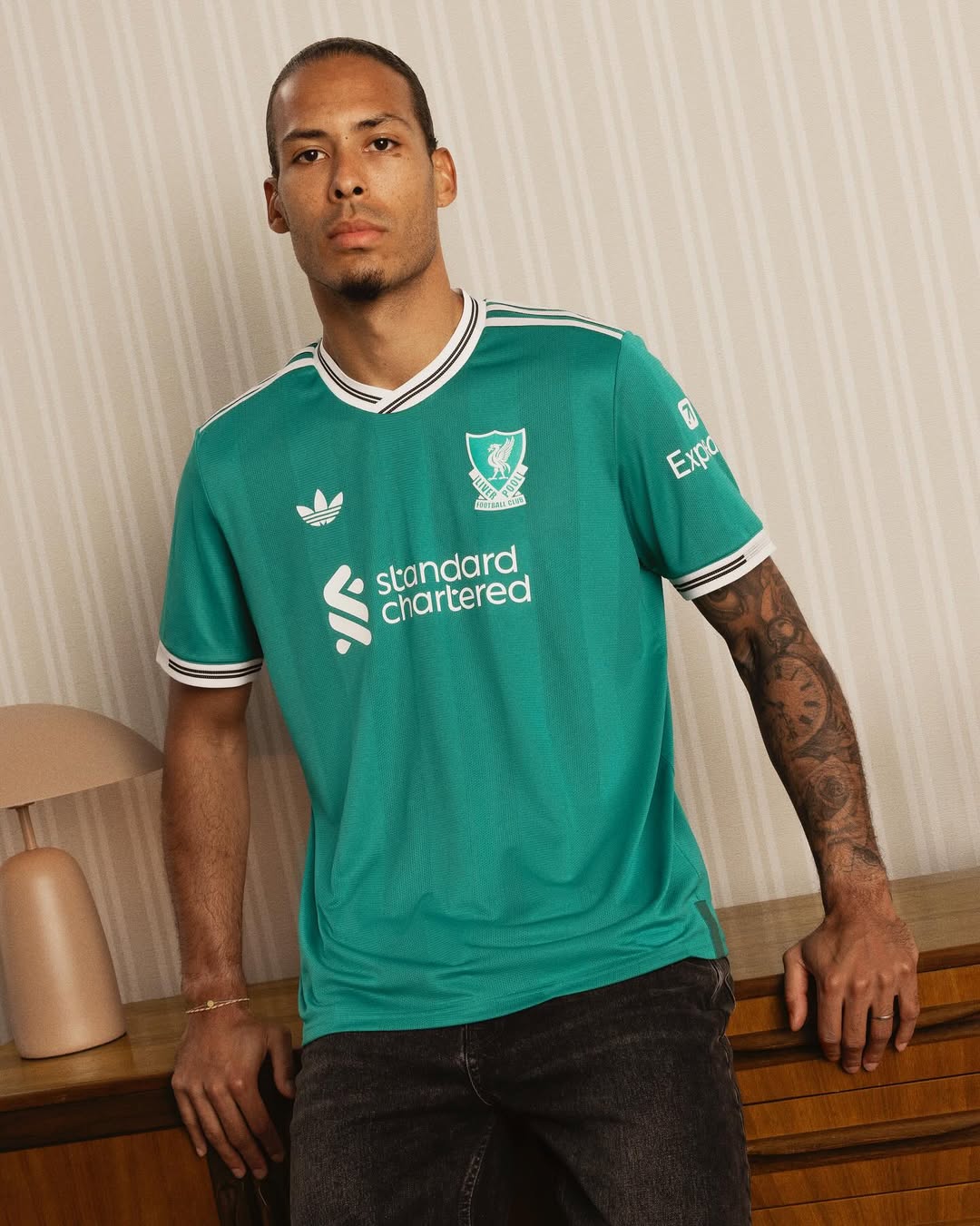 Liverpool FC 3e shirt 2025-2026 heeft retro look!