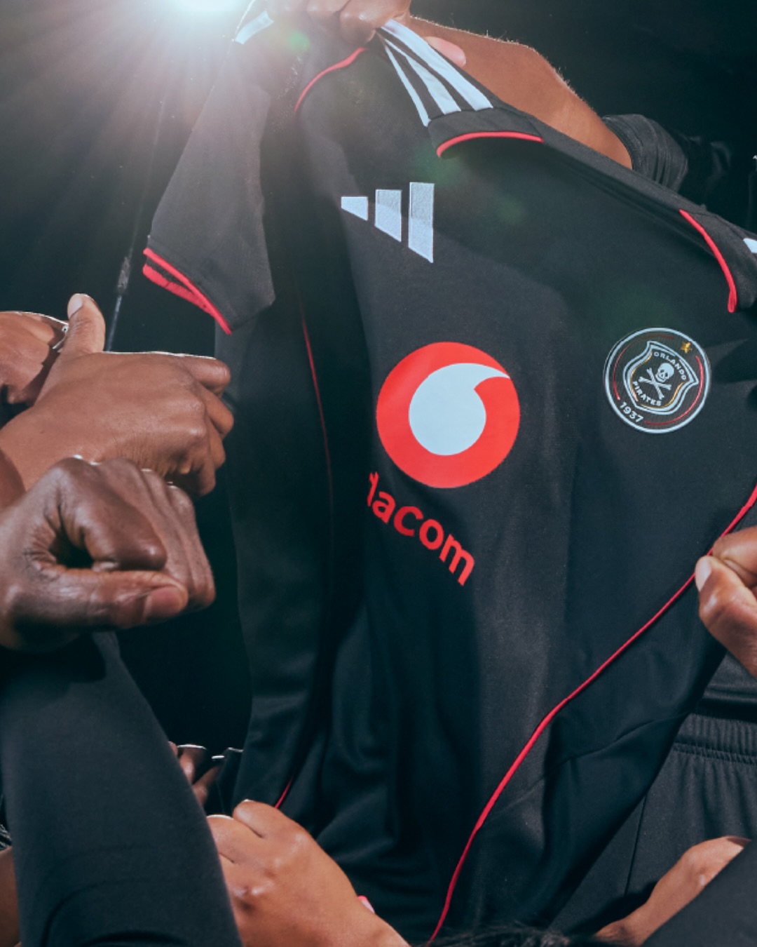 Dit zijn de Orlando Pirates voetbalshirts 2025-2026