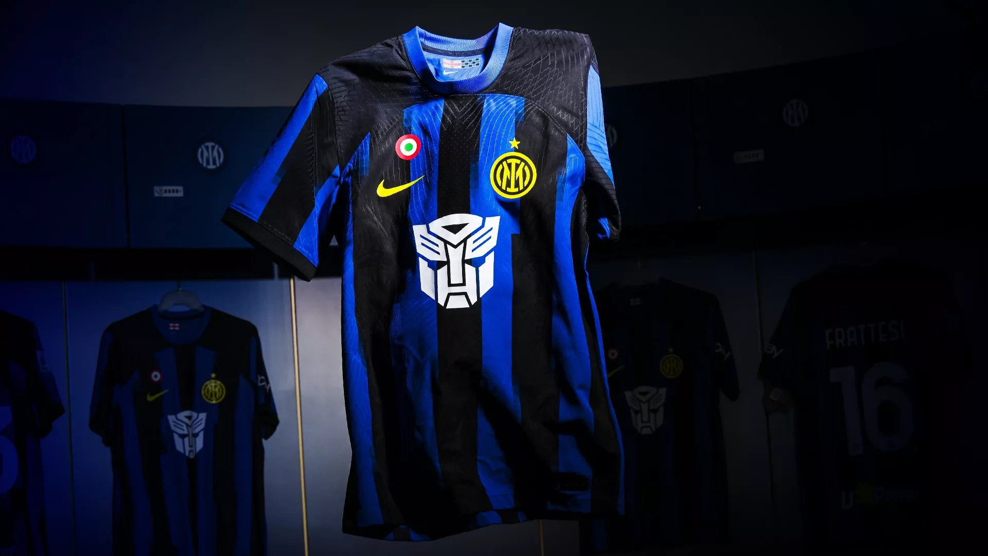 Transformers Logo Op Inter Milan Voetbalshirt
