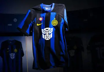 Transformers Logo Op Inter Milan Voetbalshirt