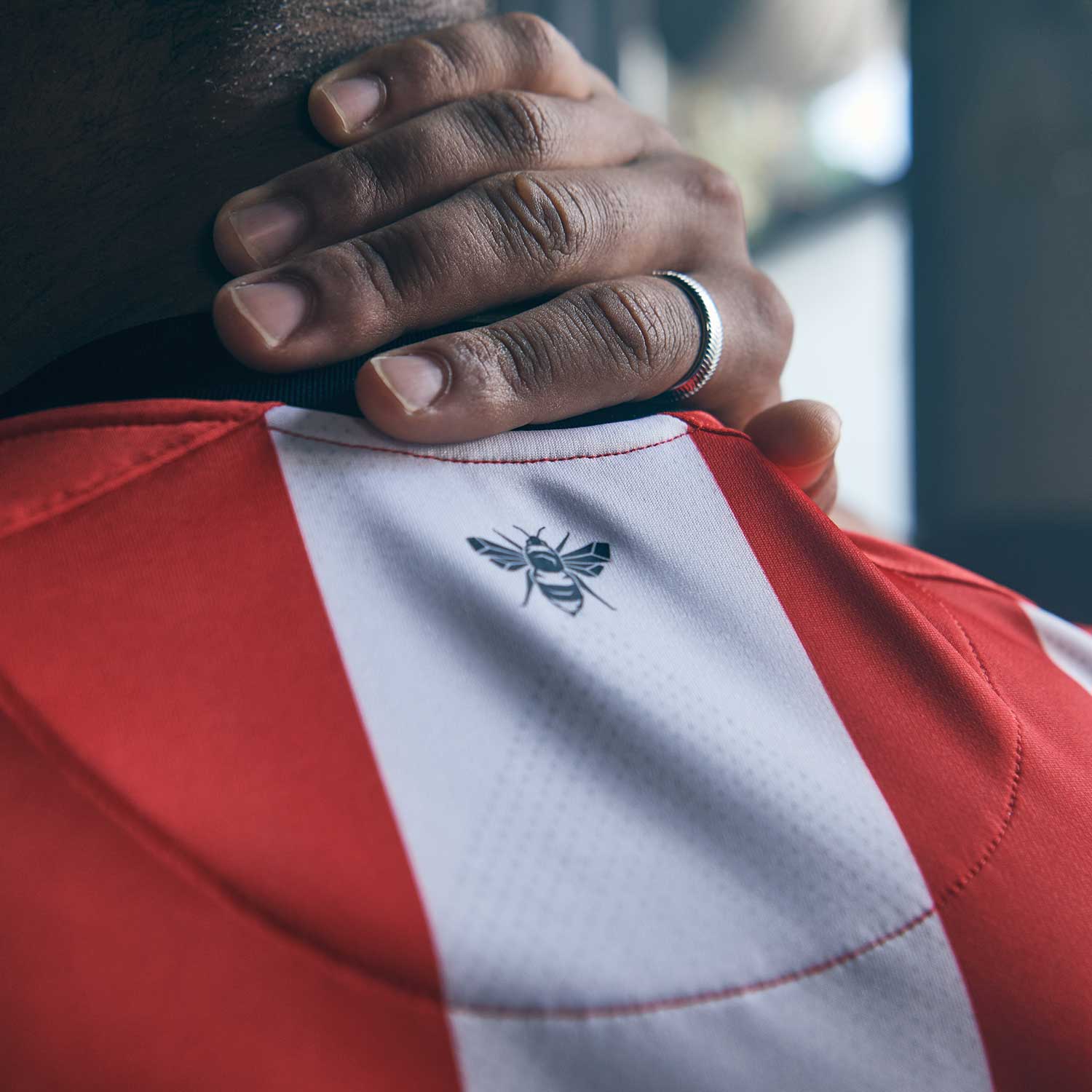 Dit zijn de Brentford FC voetbalshirts 2024-2025