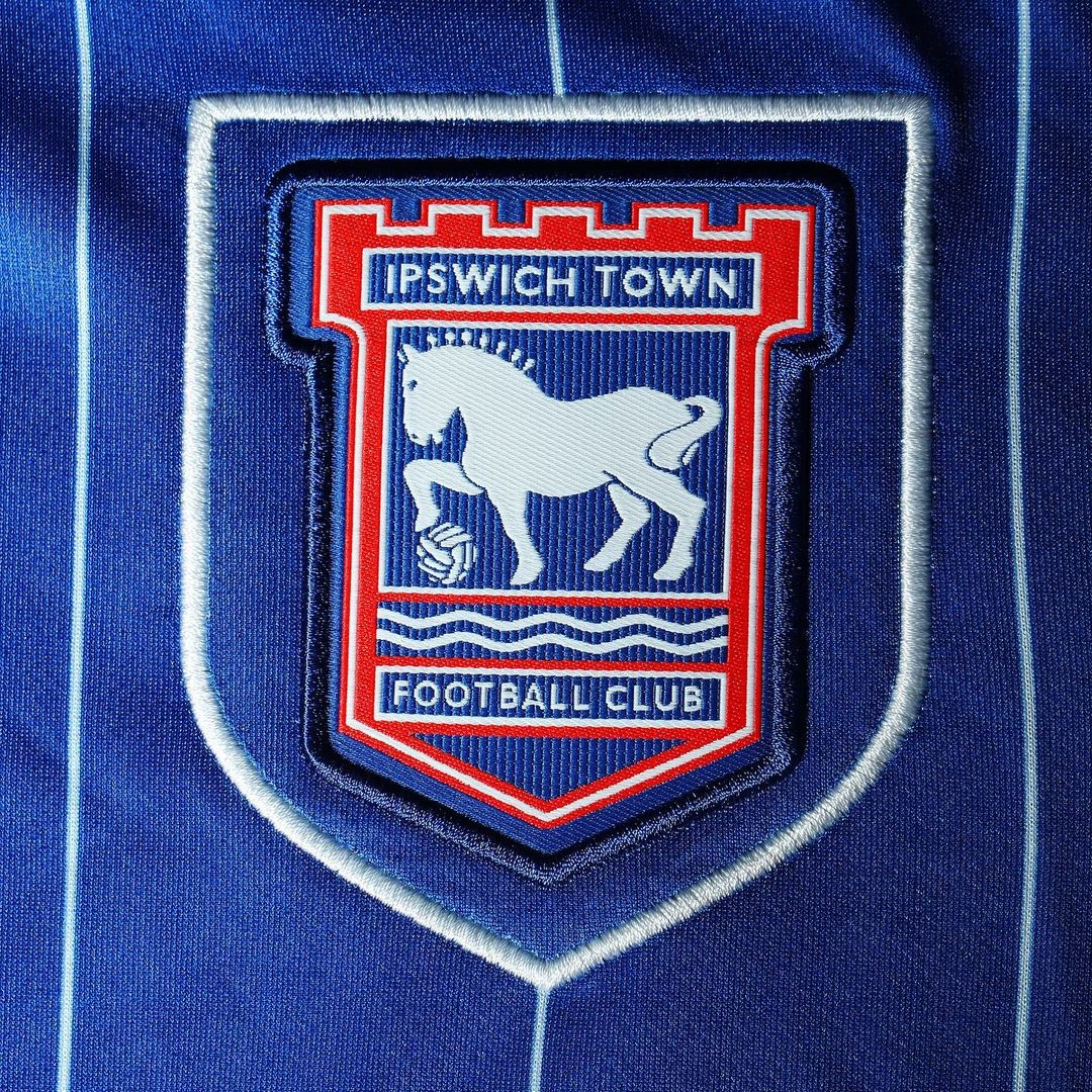 Dit zijn de Ipswich Town voetbalshirts 2024-2025