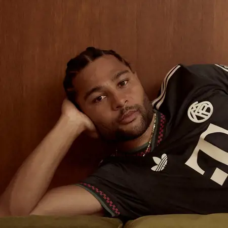 Bayern München 3e shirt 2025-2026 ode aan Marienplatz!