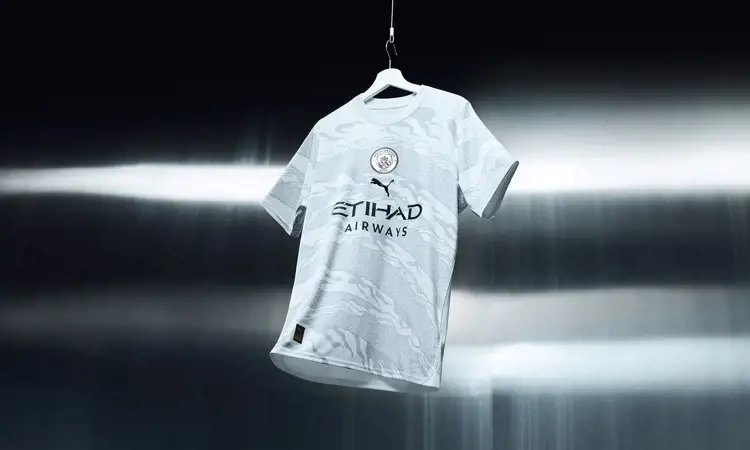 Manchester City lanceert voetbalshirt ter ere van het jaar van de draak