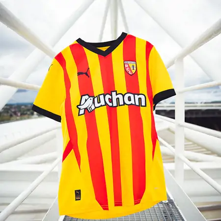 RC Lens voetbalshirts 2024-2025 geïnspireerd door stadion en heritage