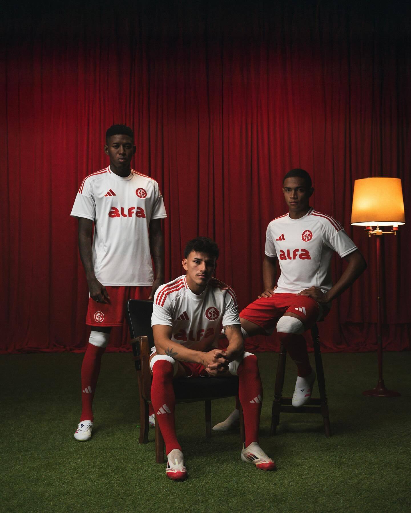 Internacional voetbalshirts 2025-2026 ode aan kampioenschap 1975