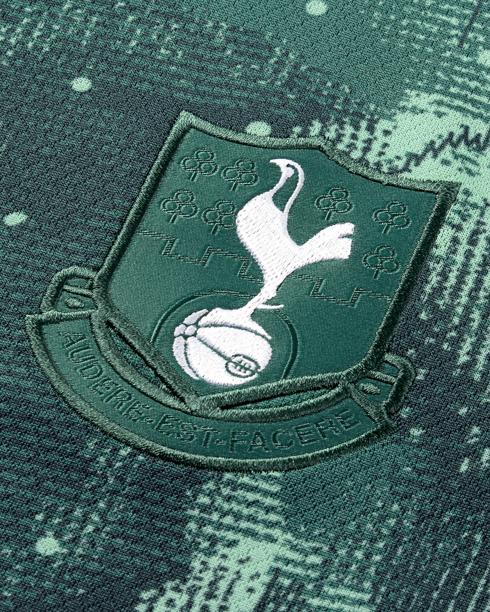 Tottenham Hotspur 3e shirt 2024-2025 geïnspireerd door ''Seven Sisters''