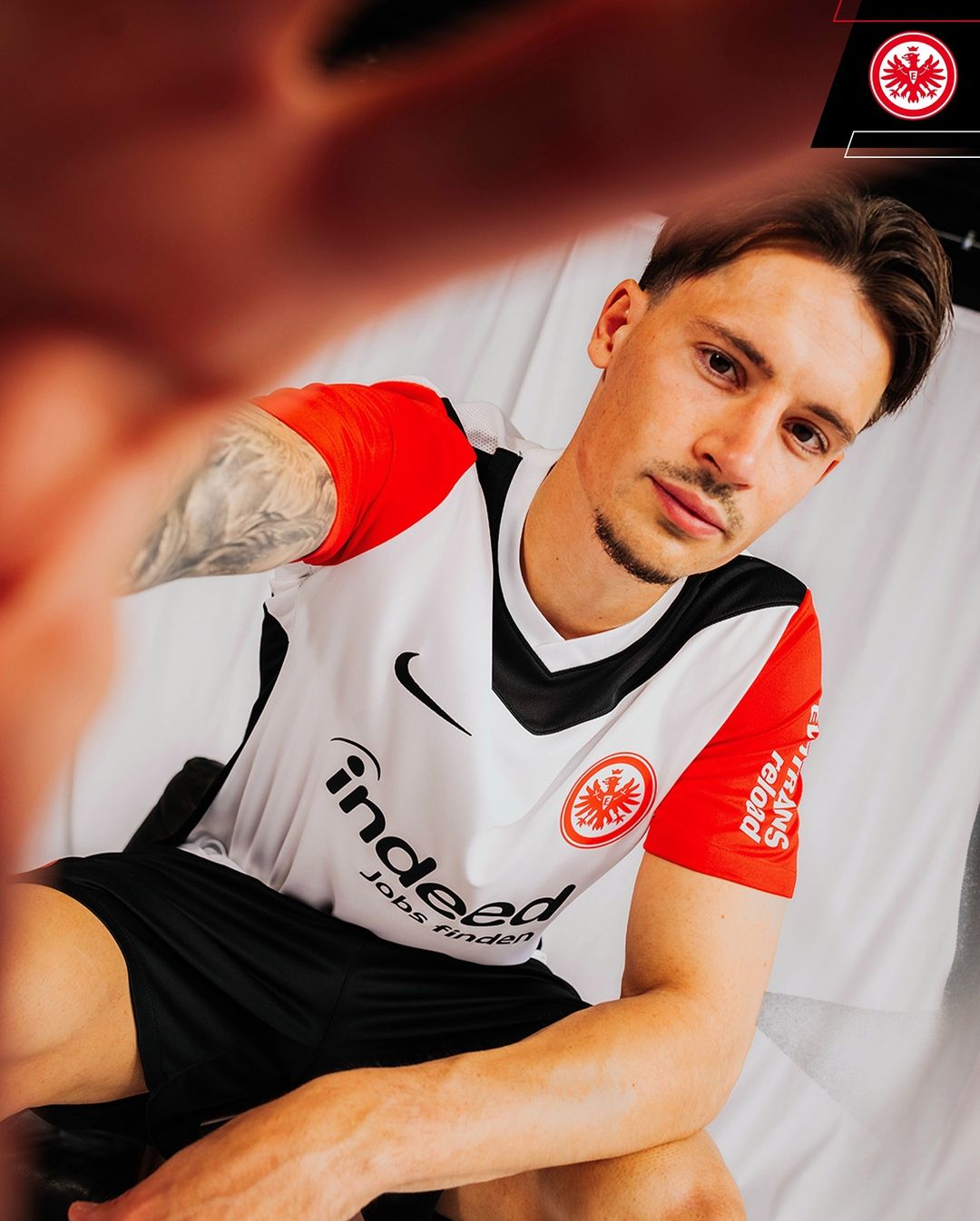 Eintracht Frankfurt voetbalshirts 2024-2025 laatste shirts van Nike!