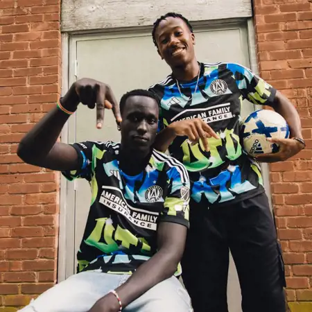 Atlanta United 3e voetbalshirt 2023-2024 eerbetoon aan jaren '90!