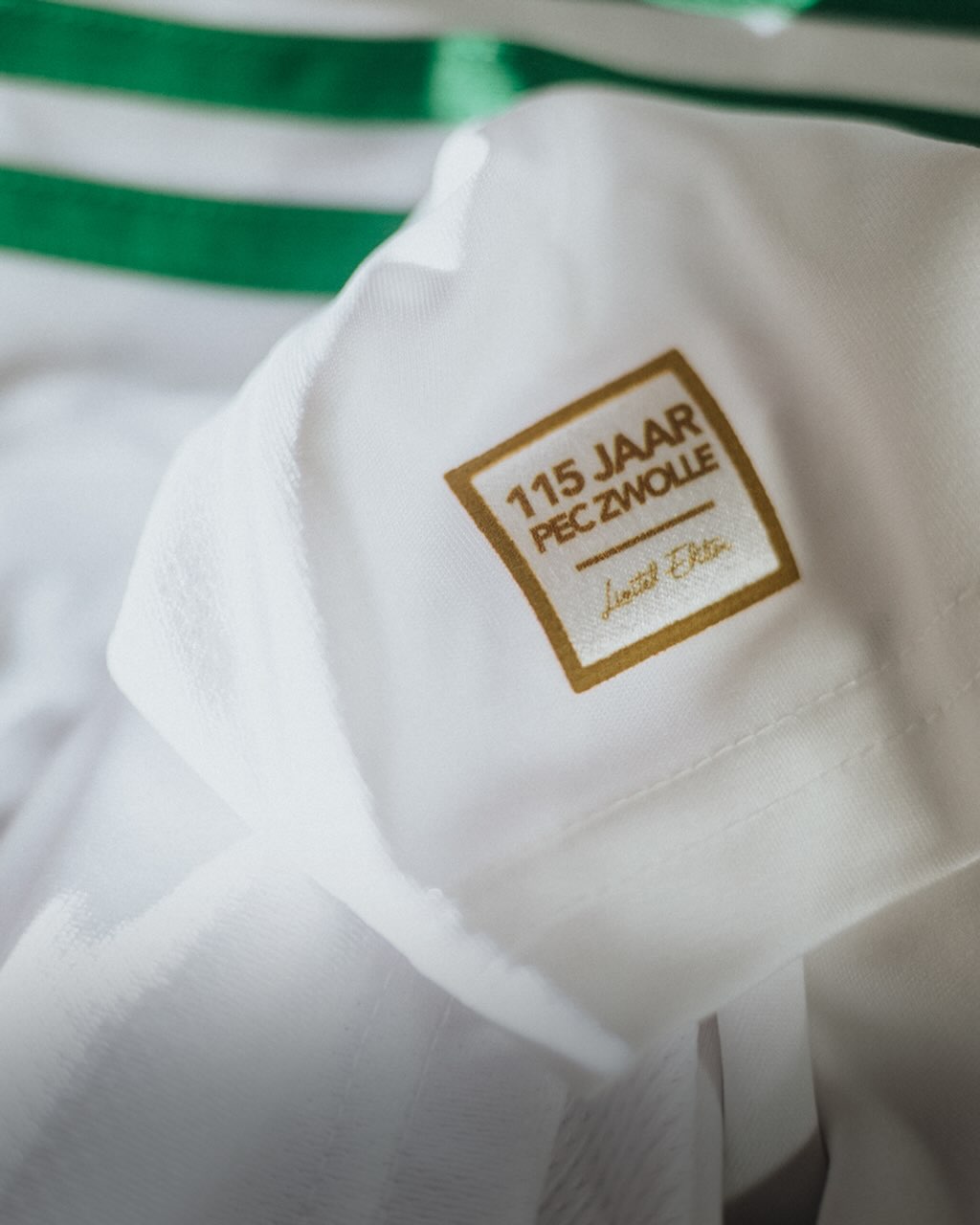 PEC Zwolle lanceert voetbalshirt 115 jarig bestaan