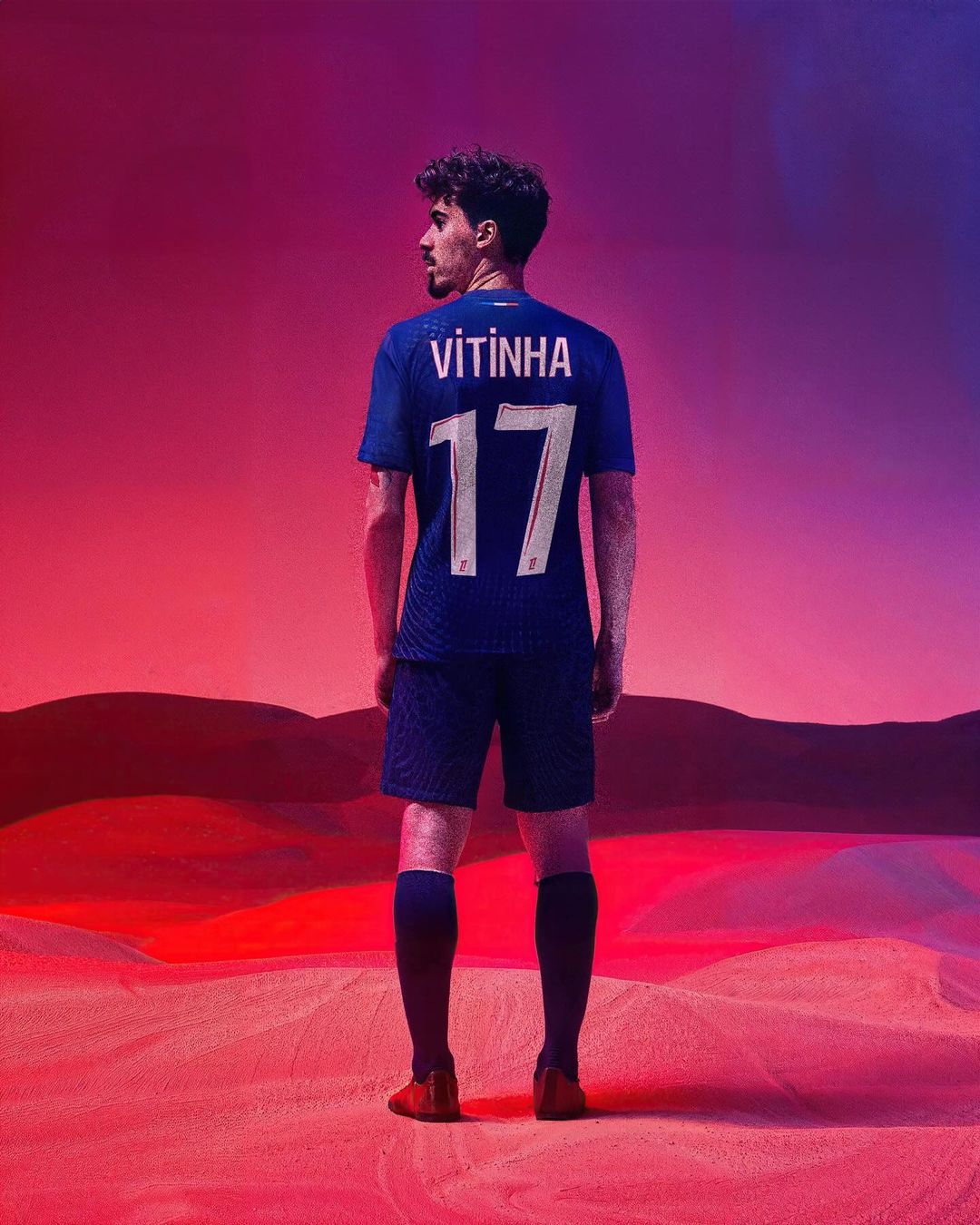 Paris Saint Germain thuisshirt 2024-2025 heeft artistiek Hechter design! 