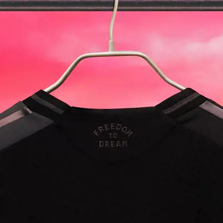 Inter Miami CF uitshirt 2025-2026 heeft half-om-half design