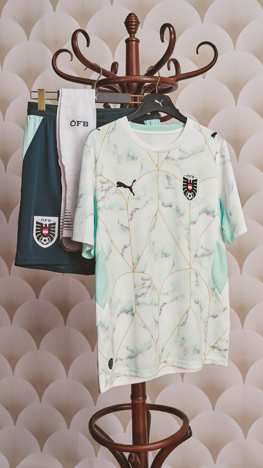 Oostenrijk uitshirt WK 2026 geïnspireerd door koffiehuizen