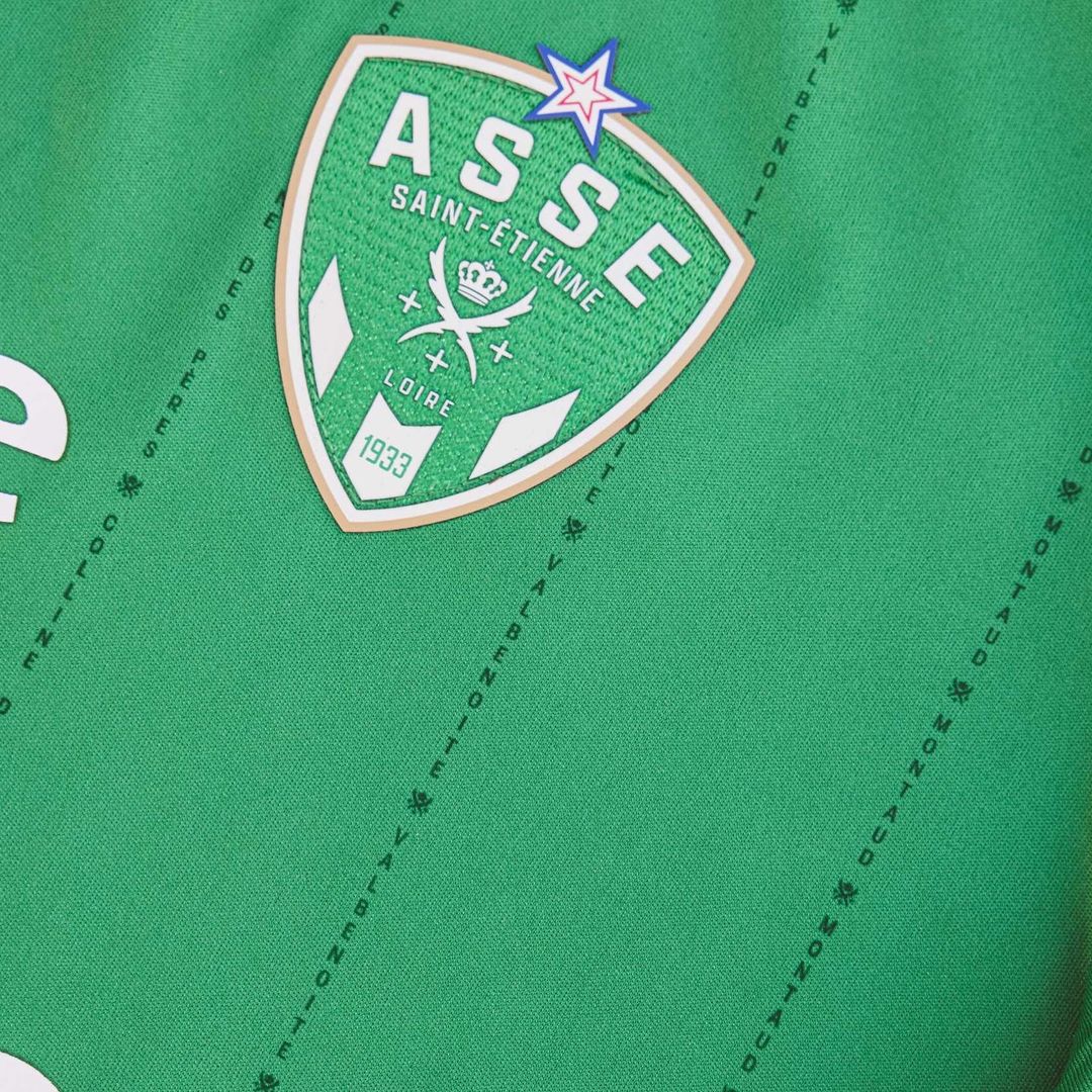 Dit zijn de AS Saint Etienne voetbalshirts 2024-2025