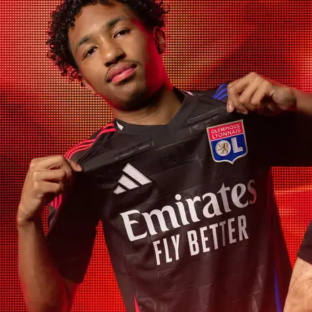 Olympique Lyon uitshirt 2024-2025 bevat ton sur ton print van clublogo!