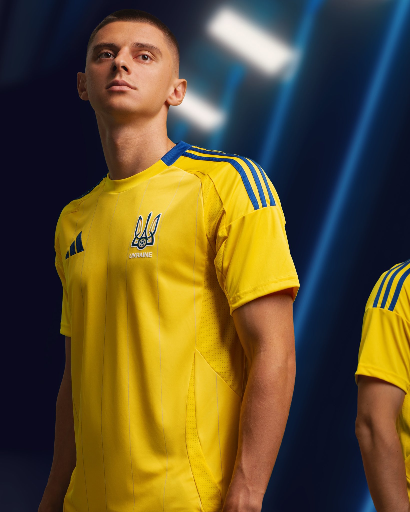 Dit zijn de Oekraïne voetbalshirts 2024-2025 van adidas