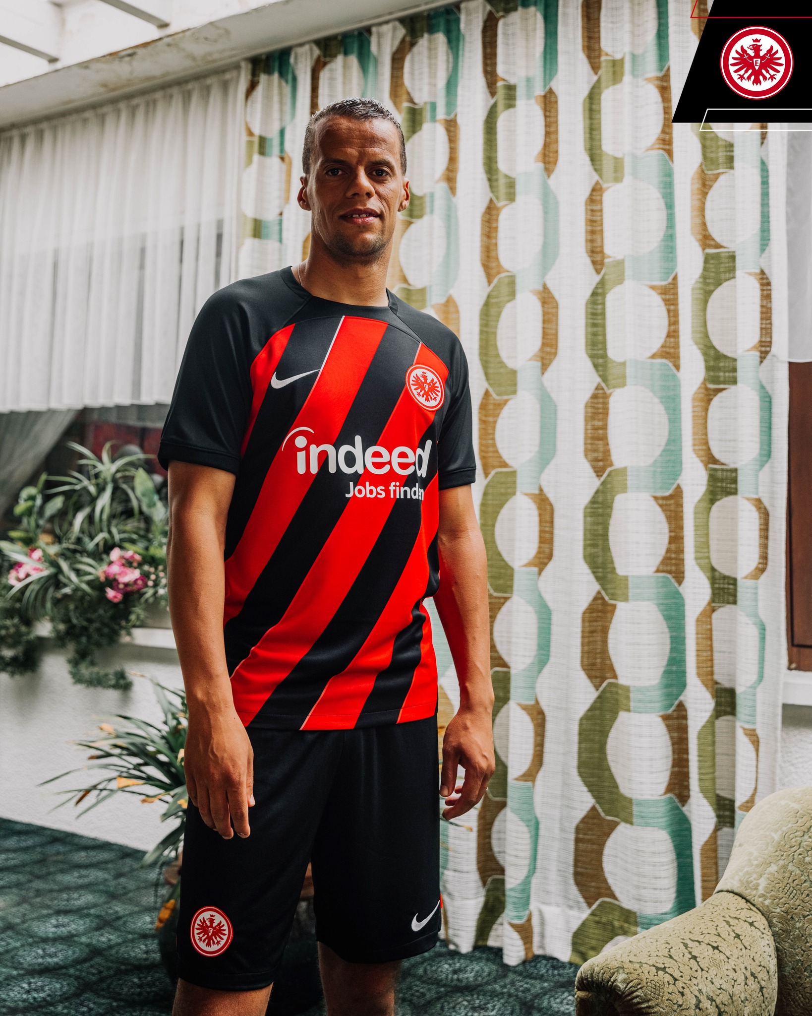 Eintracht Frankfurt voetbalshirts 2023-2024