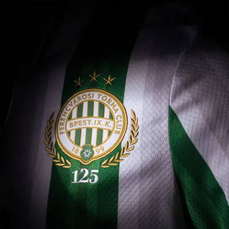 Dit zijn de Ferencvaros voetbalshirts 2024-2025 van Macron