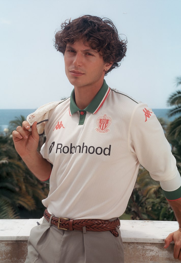 Dit zijn de OGC Nice voetbalshirts 2025-2026 van Kappa