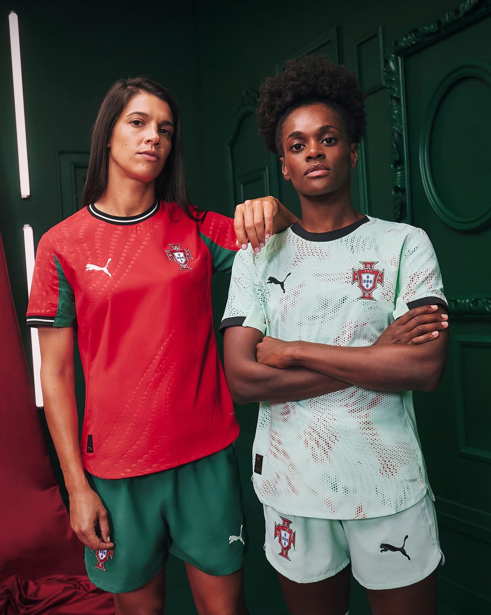 Portugal uitshirt 2025-2026 bevat golven in stijl nationale kleuren!