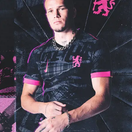 Chelsea 3e shirt 2024-2025 geïnspireerd door punk en rock jaren '70