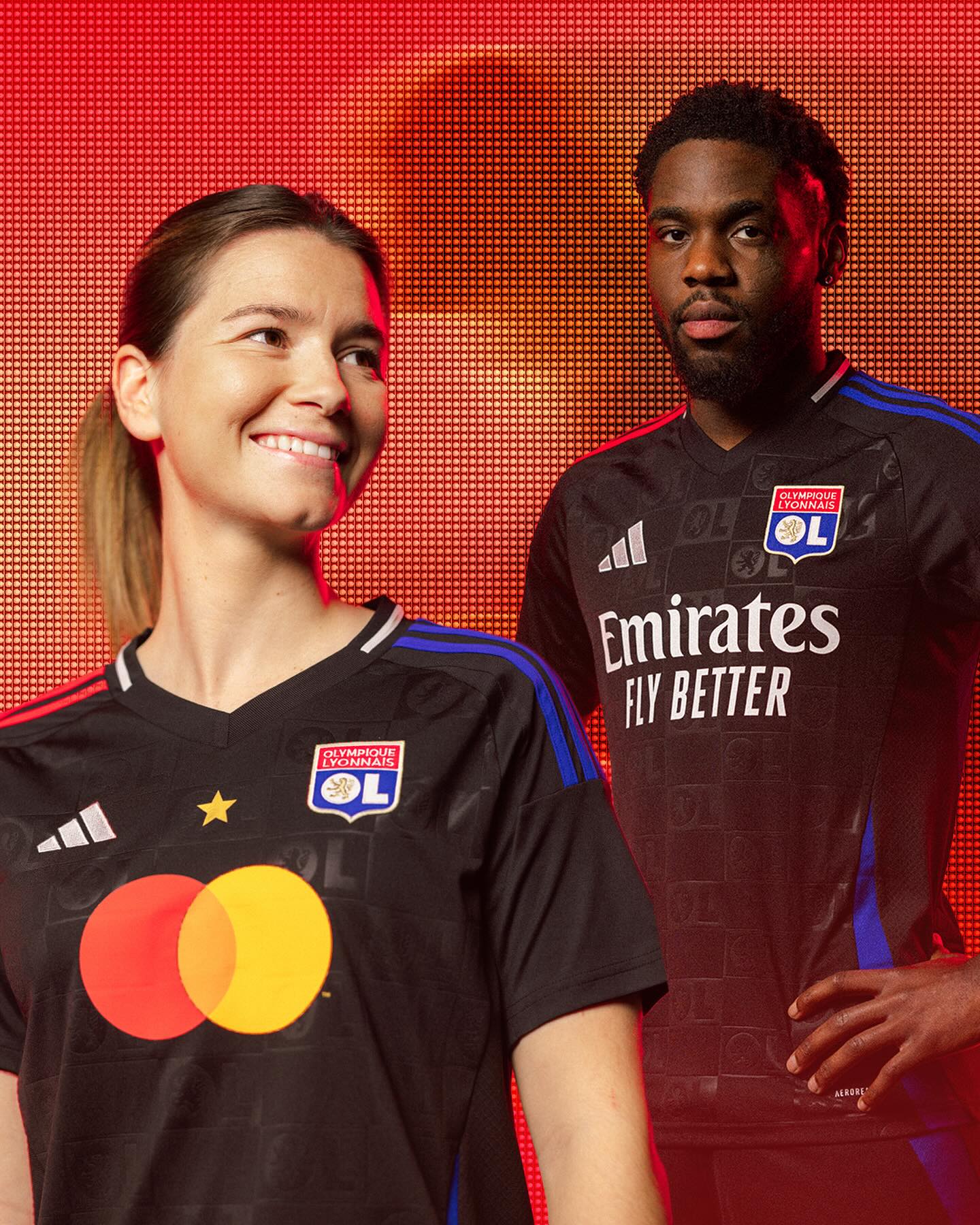 Olympique Lyon uitshirt 2024-2025 bevat ton sur ton print van clublogo! 