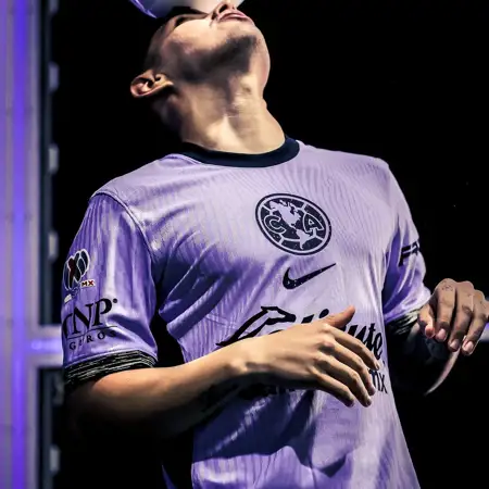 Club America 3e voetbalshirt 2023-2024 bijna identiek aan Liverpool 3e shirt