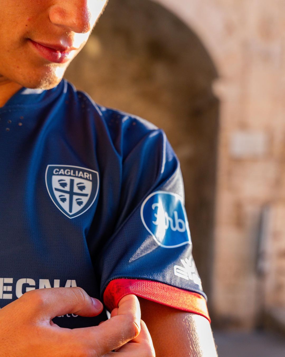 Cagliari voetbalshirts 2023-2024