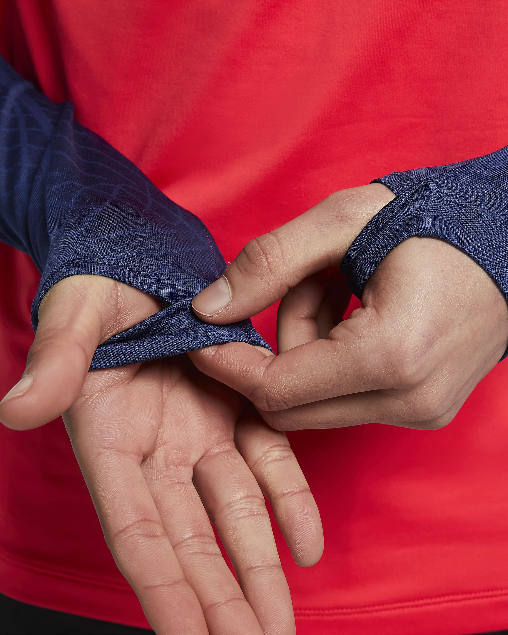 Dit is het Atlético Madrid trainingspak 2023-2024! 